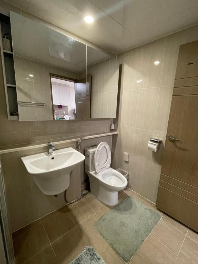 Spacious Luxury Condo W/ Kitchen Beside Hilton Clark D'Heights อังเฮเลส ภายนอก รูปภาพ